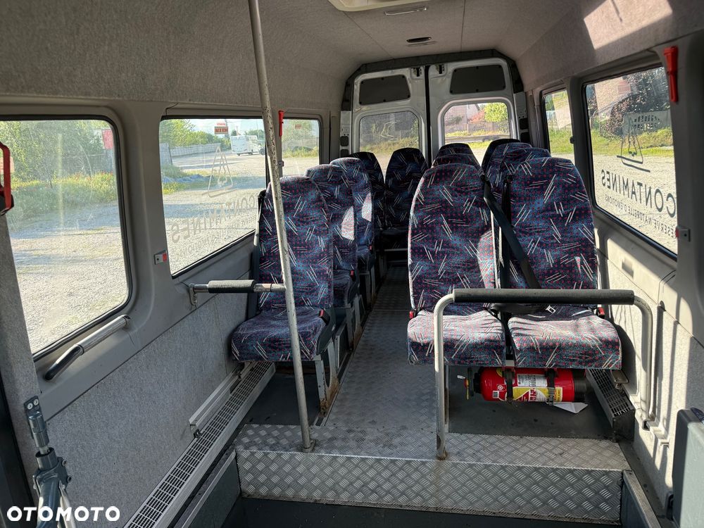 Mercedes-Benz Sprinter - 15