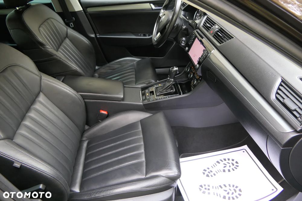 Skoda Superb 1.8 TSI Style DSG - 19