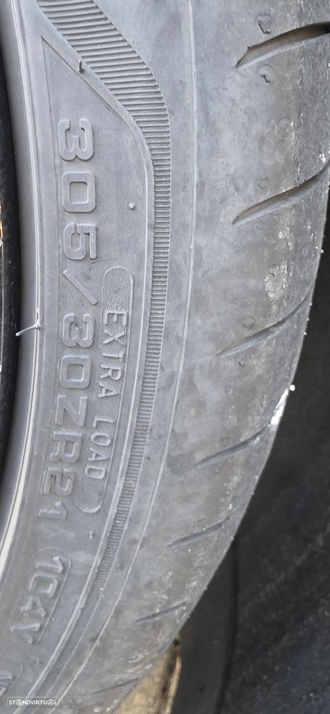 Porsche Taycan Cross Turismo 4 - 7