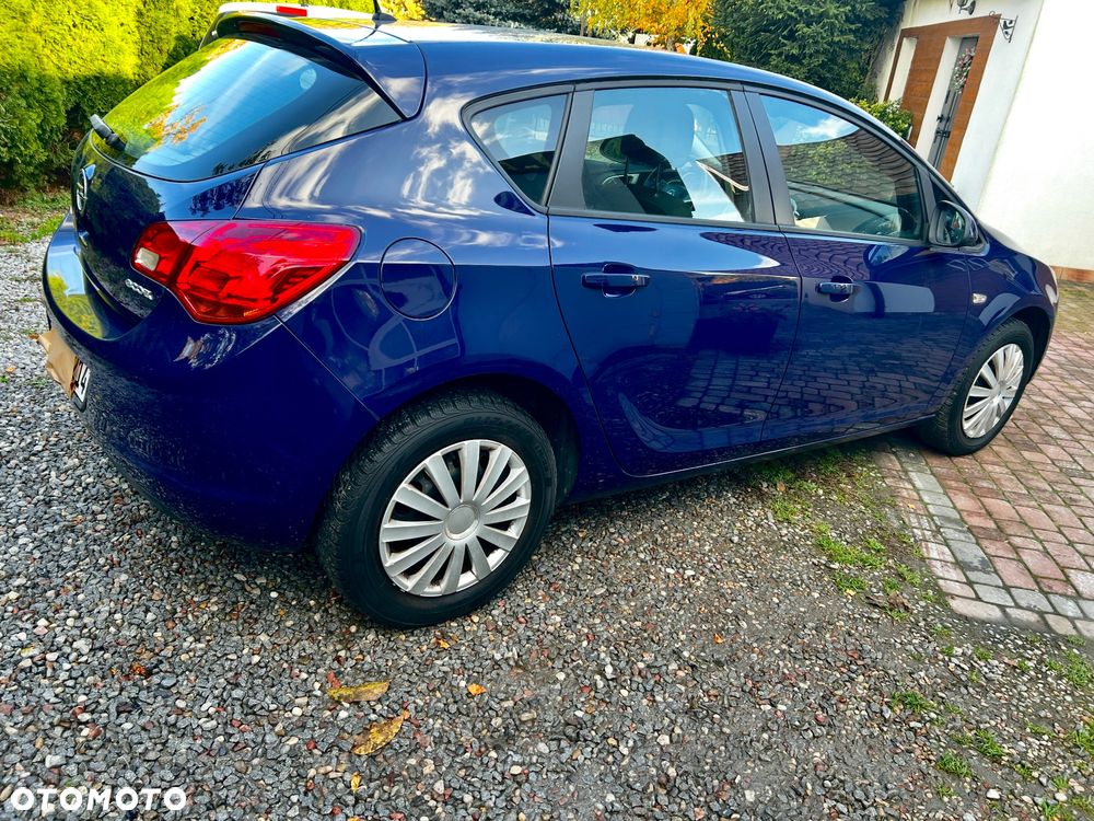 Opel Astra - 10