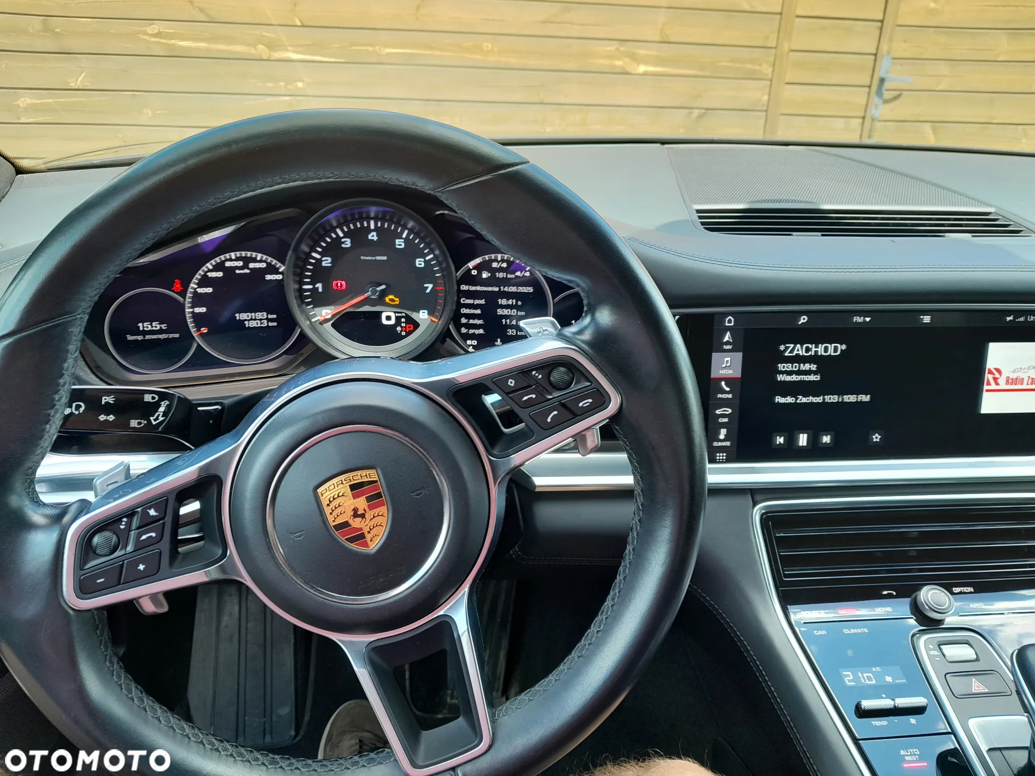 Porsche Panamera 4 - 8