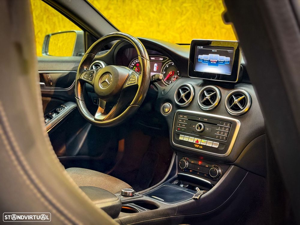 Mercedes-Benz A 180 d Fleet Pack Style Aut. - 42