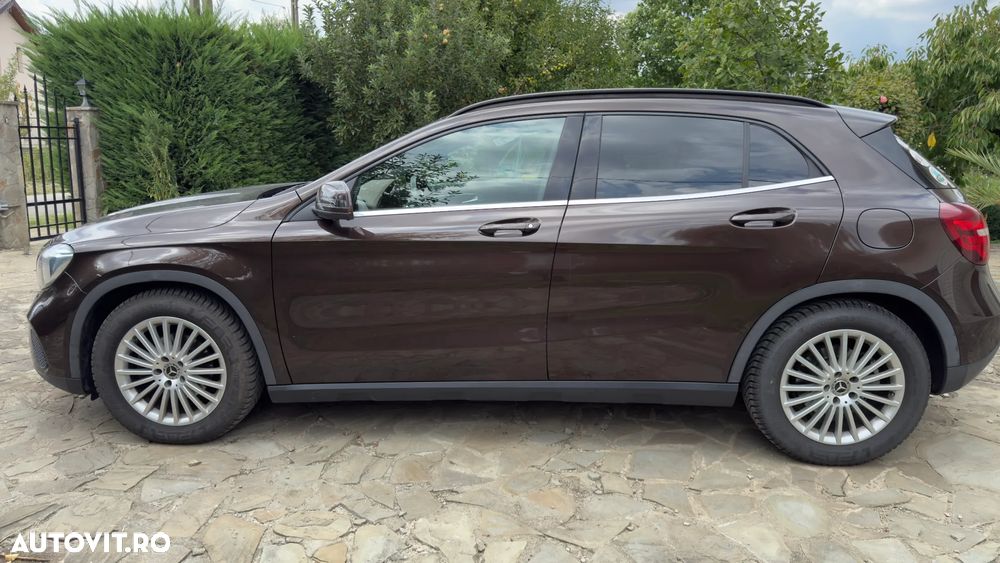Mercedes-Benz GLA 220 d 4MATIC Aut. - 10