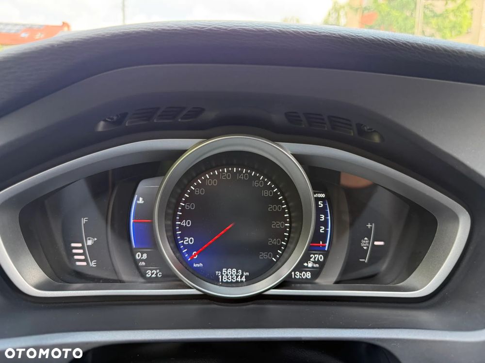 Volvo V40 D3 Drive-E R-Design Momentum - 10