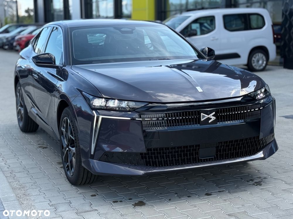 DS Automobiles DS 4