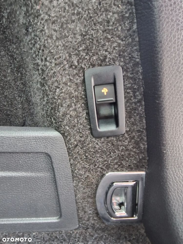 Volkswagen Passat 2.0 TDI DPF DSG Highline - 12