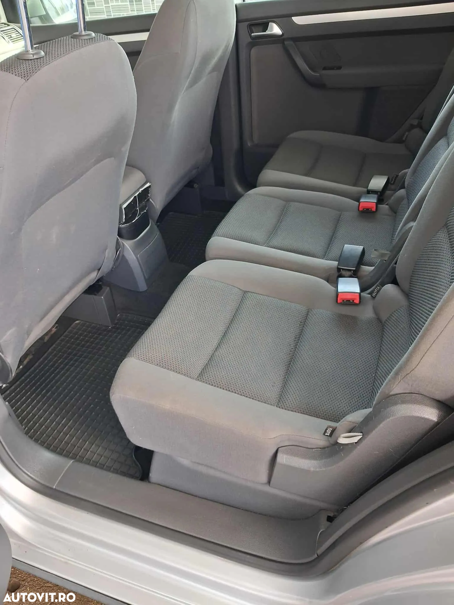 Volkswagen Touran 1.6 TDI BlueMotion Technology Comfortline - 6