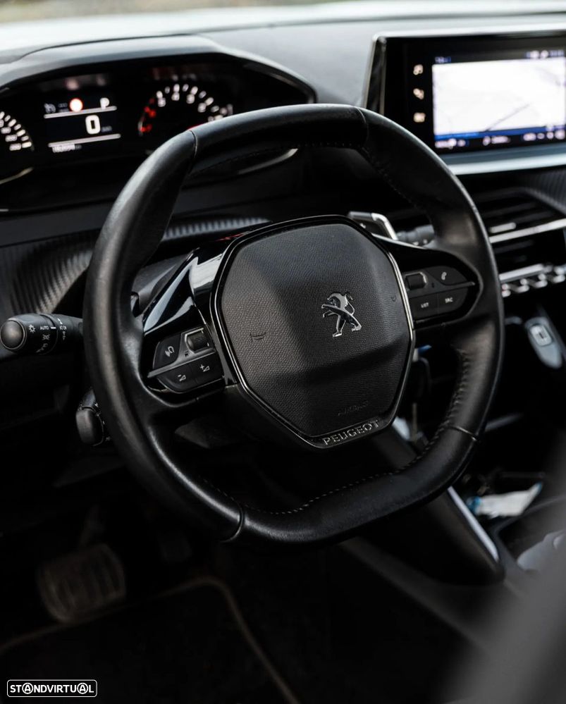 Peugeot 2008 PureTech 130 EAT8 Allure - 16