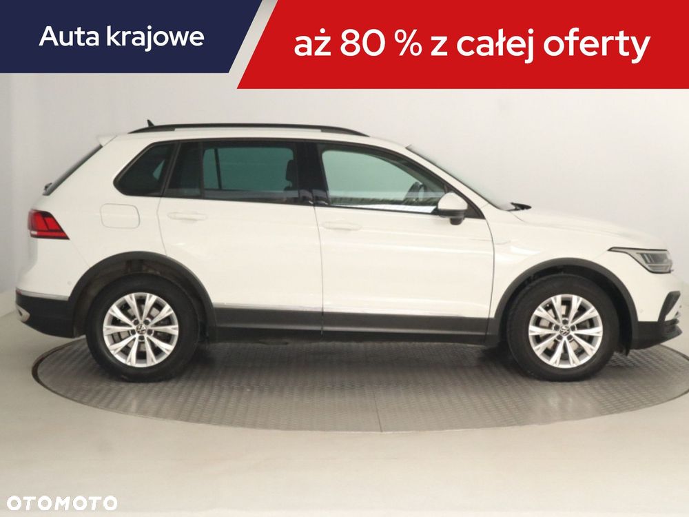 Volkswagen Tiguan - 8