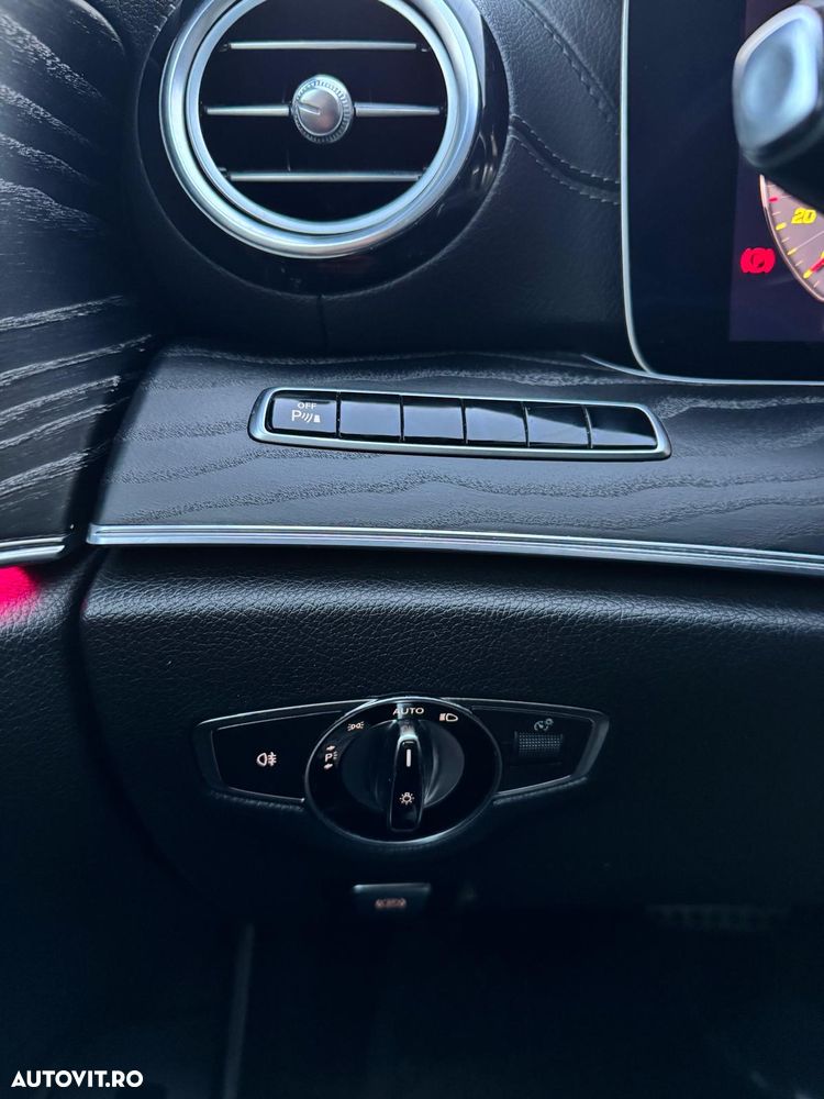 Mercedes-Benz E - 21