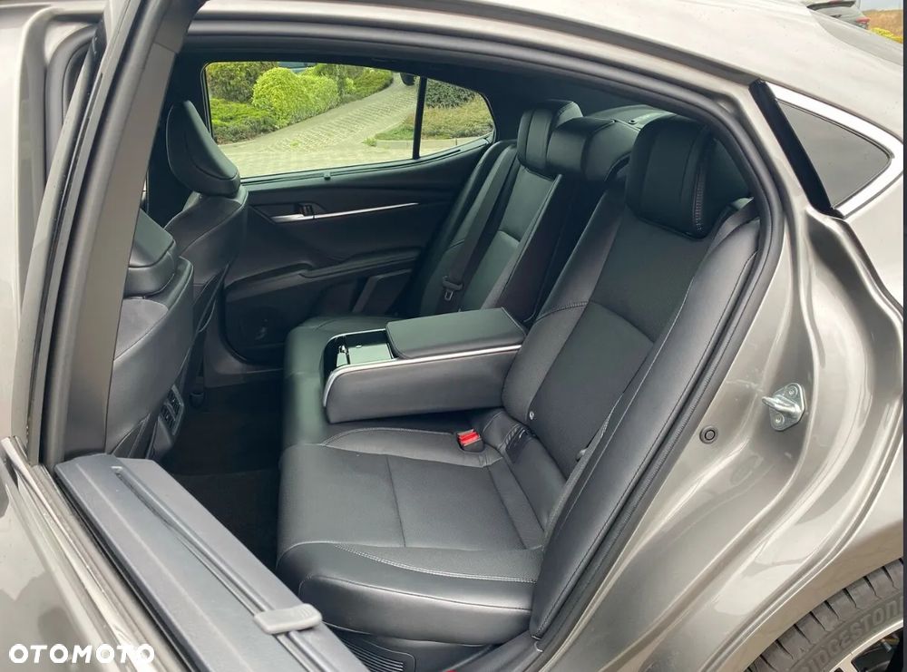 Toyota Camry 2.5 Hybrid Dynamic Force Executive e-CVT - 29