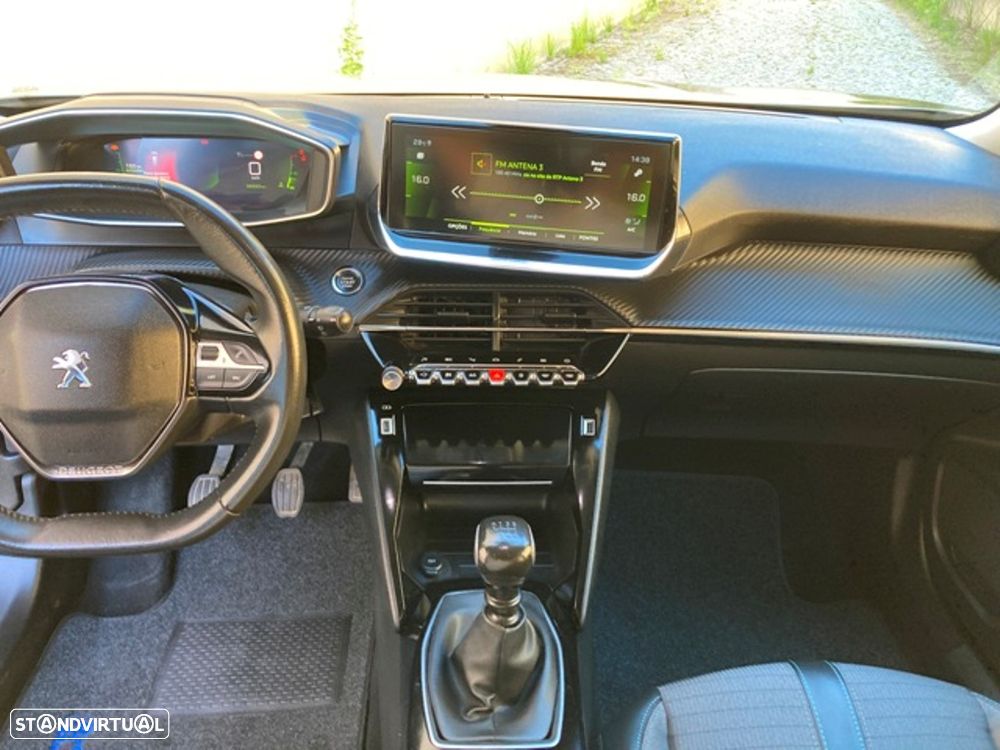 Peugeot 2008 1.2 PureTech Allure Pack - 21