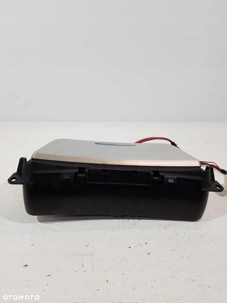 popielniczka chrom bmw e87 e90 lift 2.0d 7078571 - 4