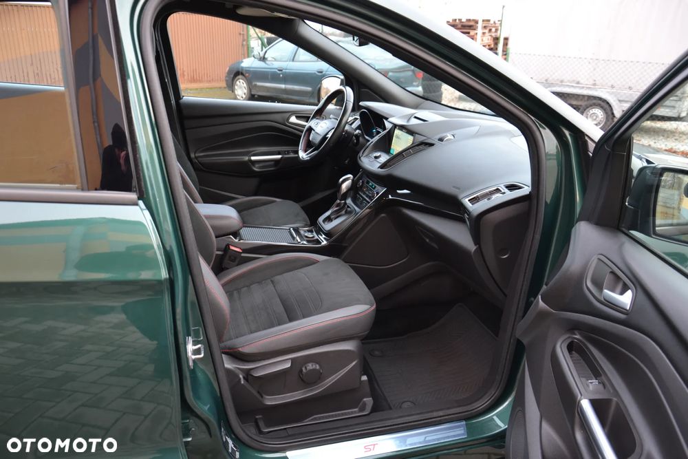 Ford Kuga 1.5 EcoBoost 4x4 ST-Line - 32