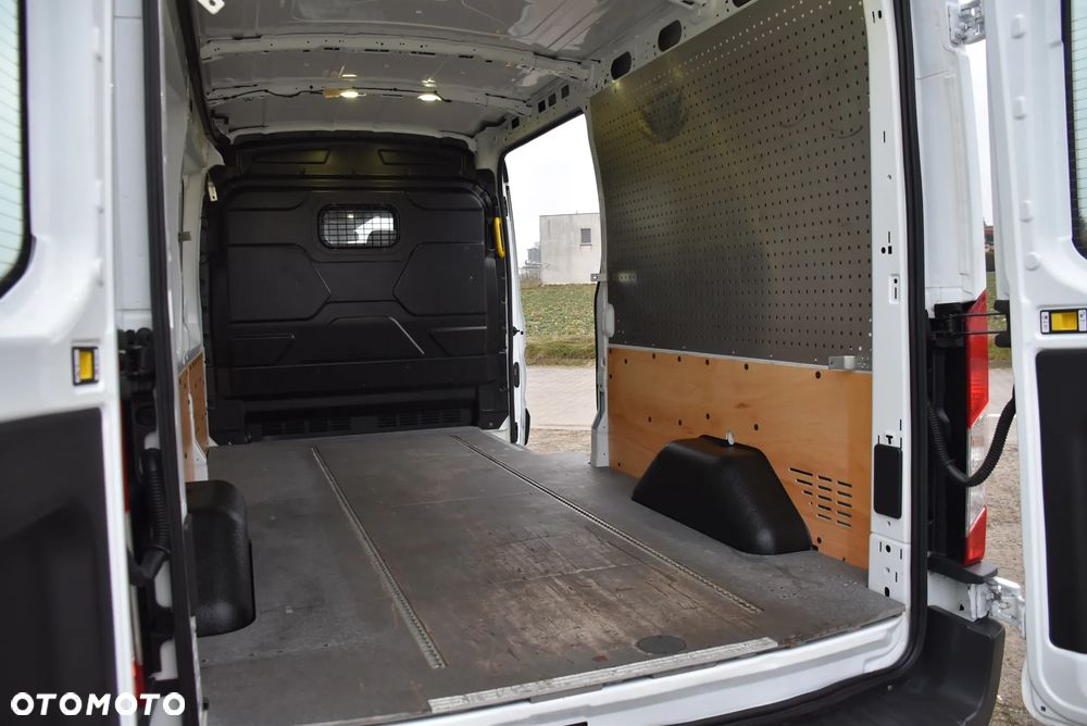 Ford Transit - 23