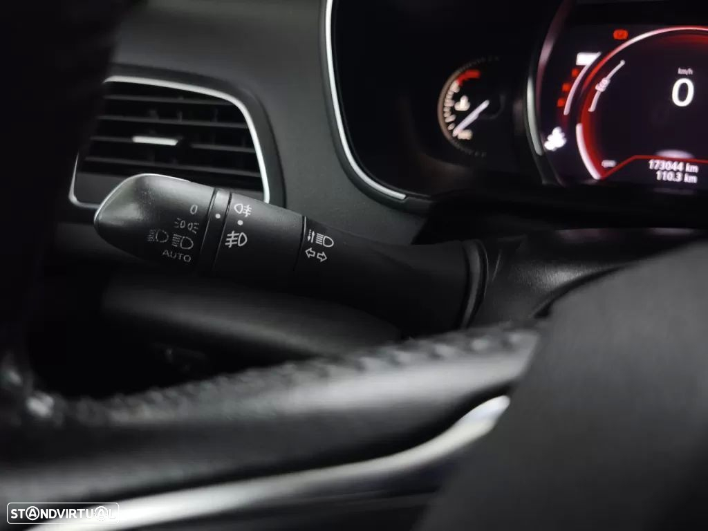 Renault Mégane Sport Tourer 1.5 Blue dCi Limited EDC - 21