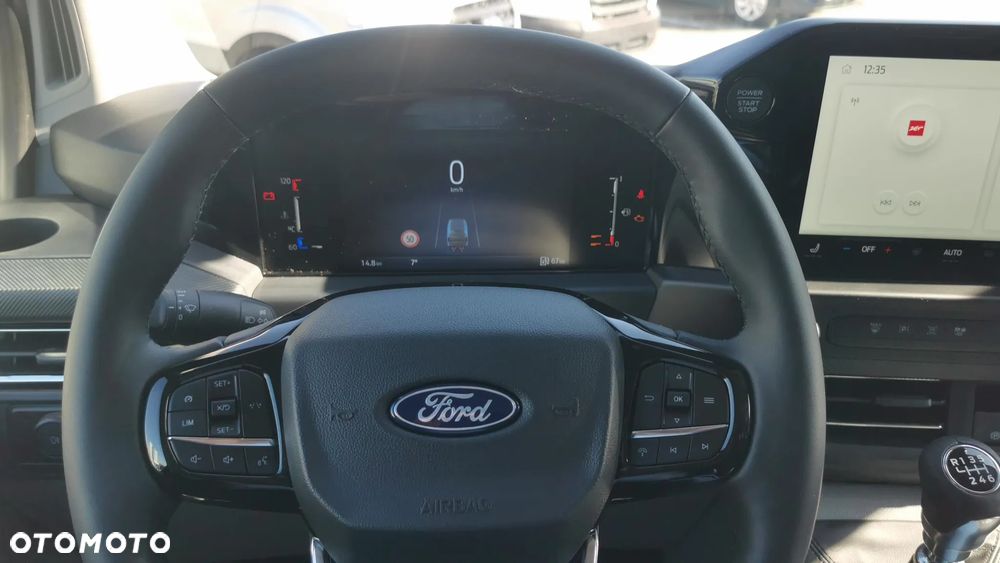 Ford TRANSIT CUSTOM - 11