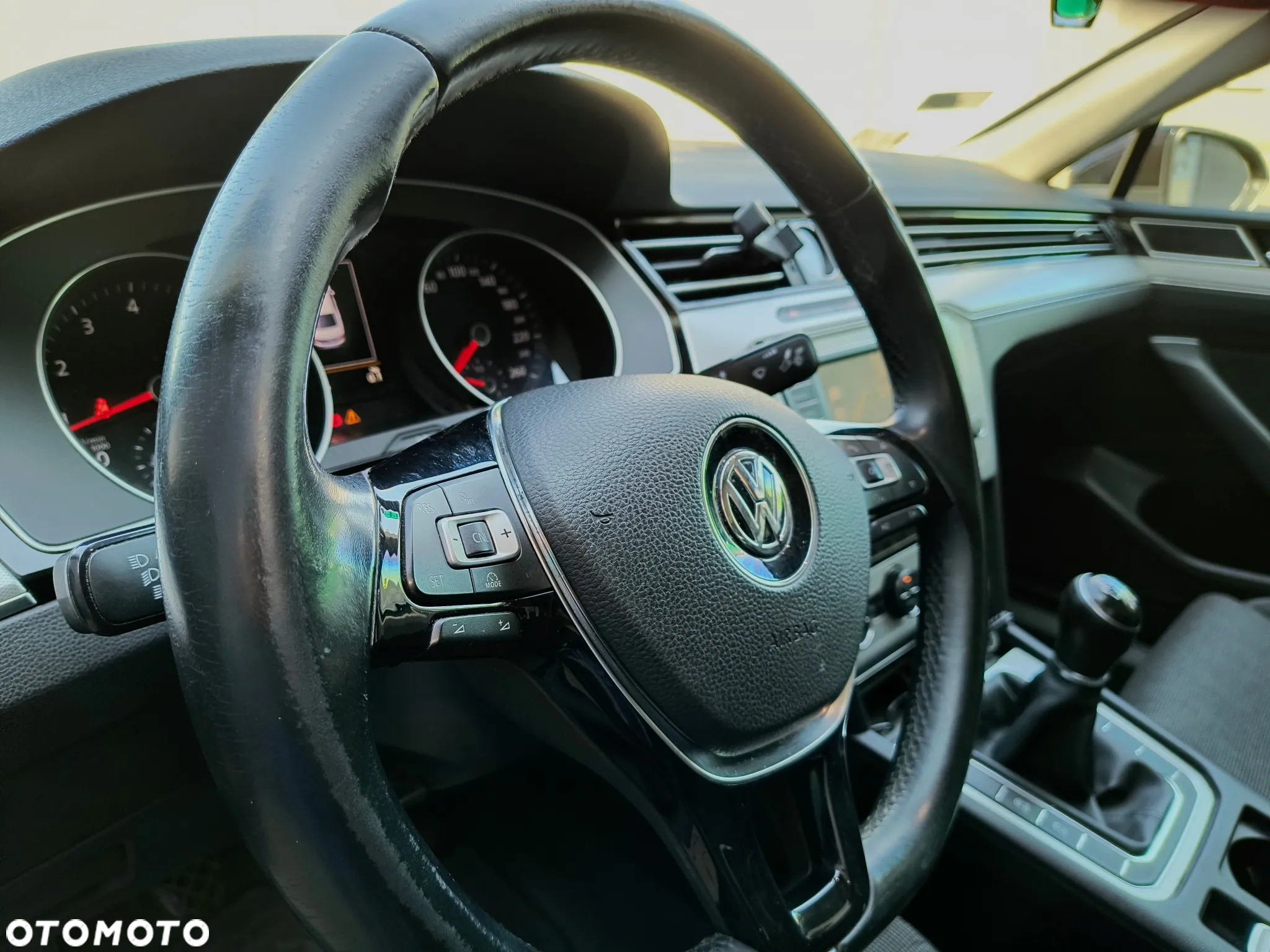 Volkswagen Passat 1.8 TSI BMT Comfortline - 13