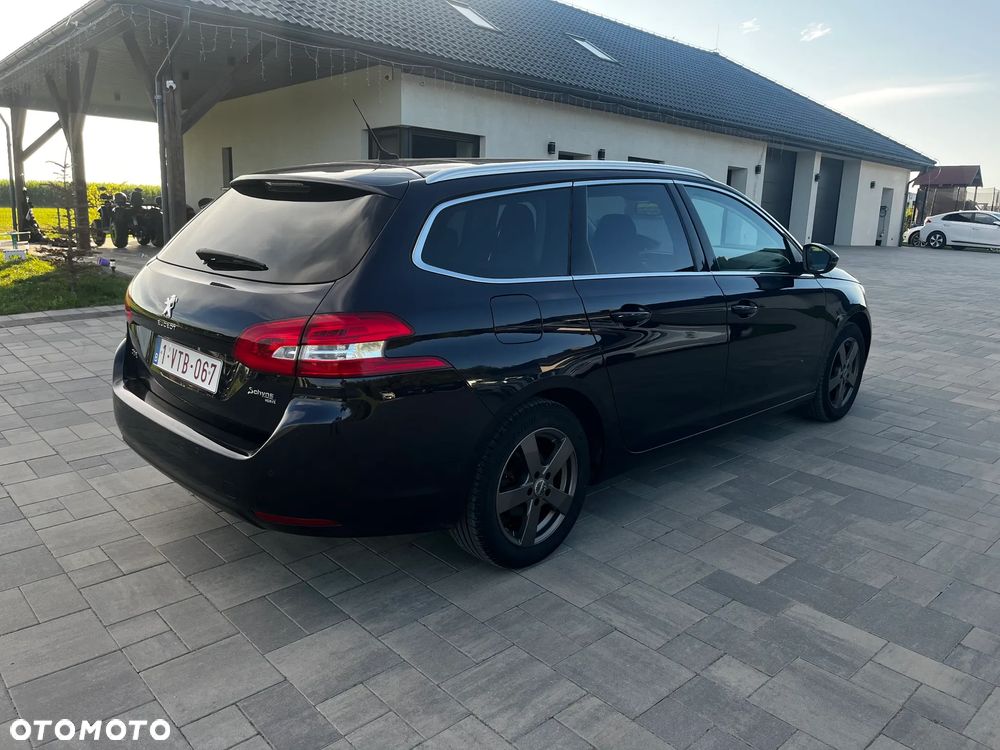 Peugeot 308 BlueHDi FAP 130 Stop & Start Allure Pack - 4
