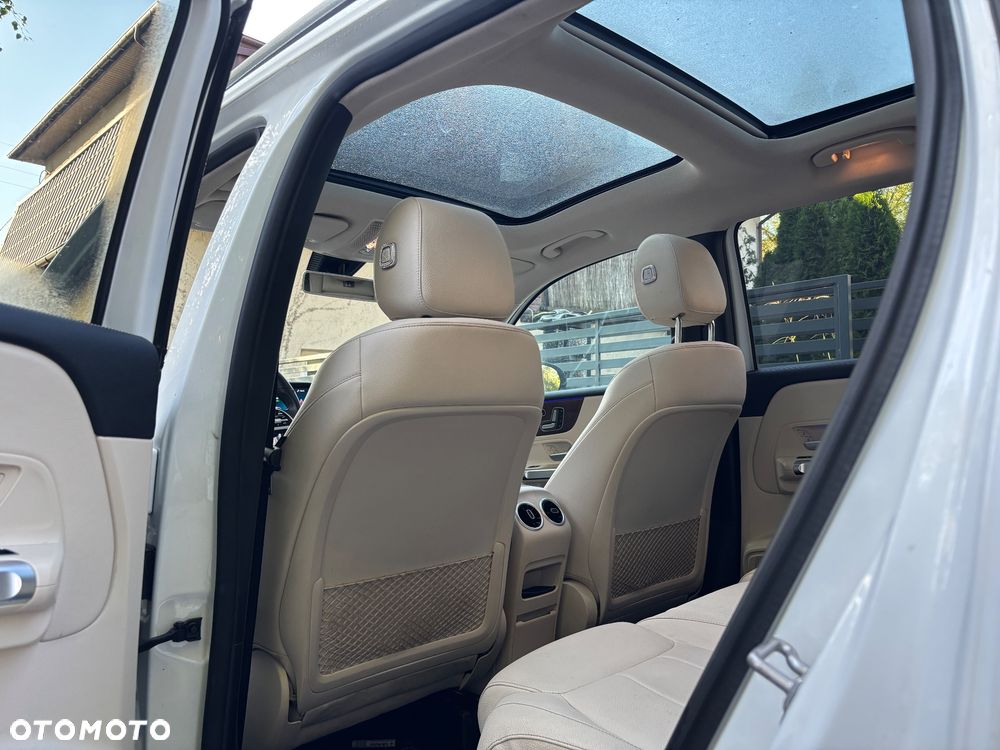 Mercedes-Benz GLB - 31