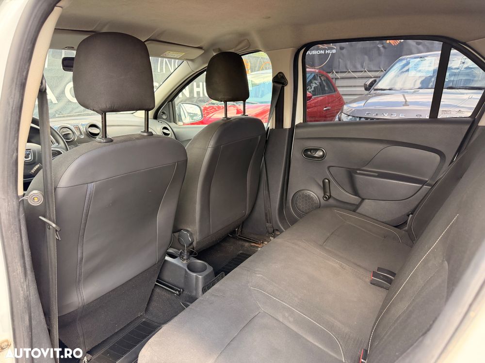 Dacia Logan SCe 65 Essential - 10