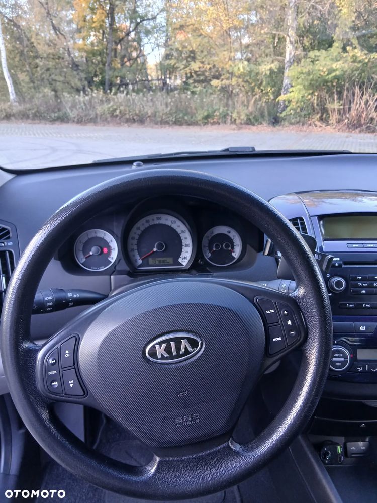 Kia Ceed 1.6 Comfort + - 12