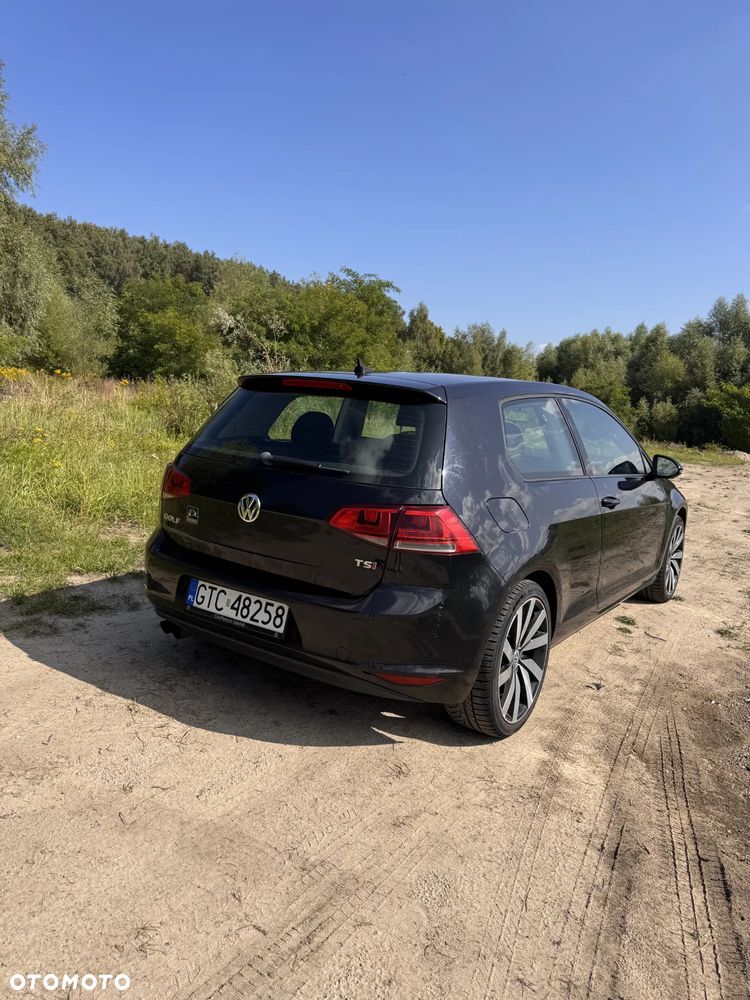 Volkswagen Golf - 6