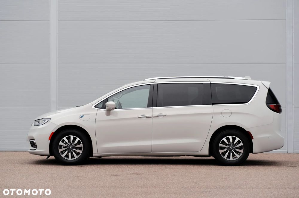 Chrysler Pacifica - 9