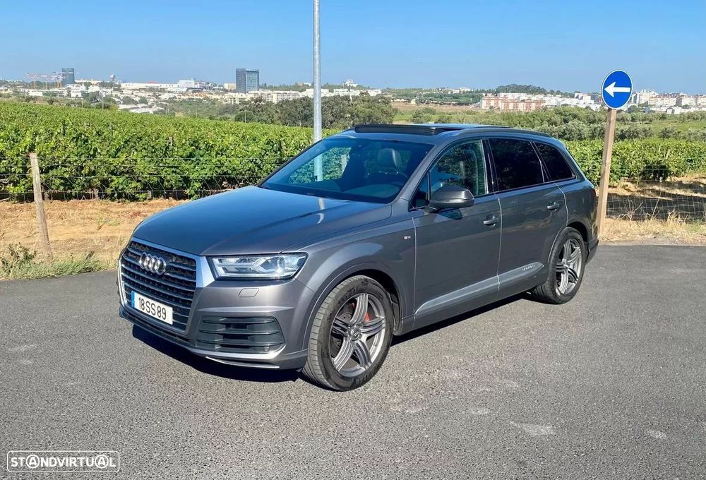 Audi Q7 3.0 TDi quattro S-line Tiptronic 7L