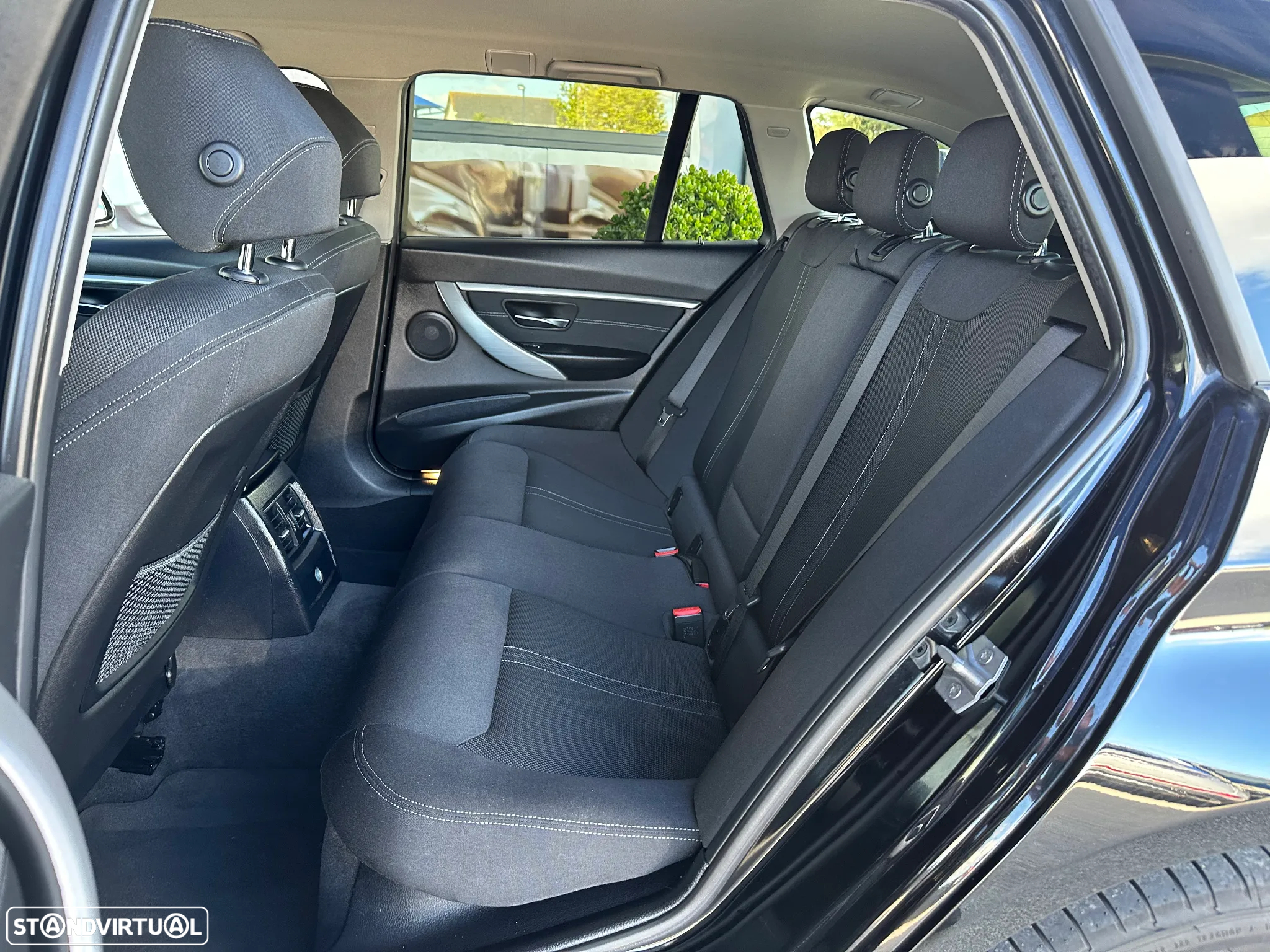 BMW 318 d Touring Line Sport Auto - 41