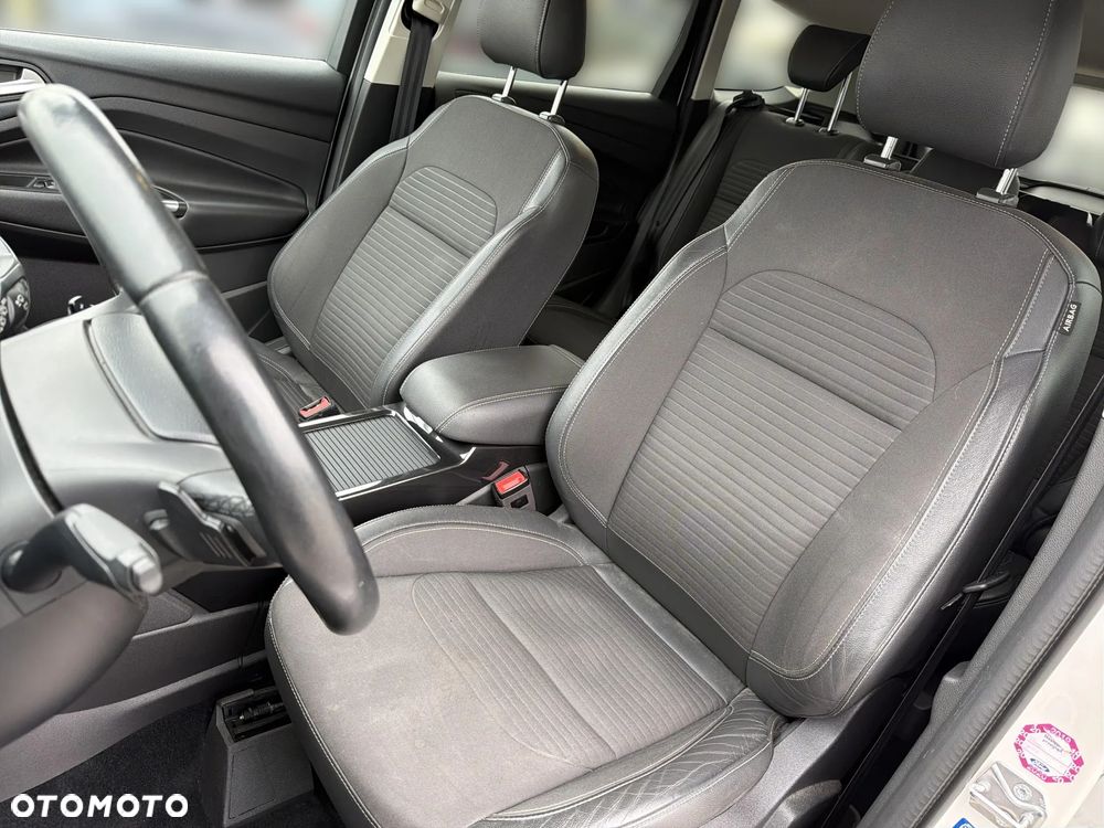 Ford Kuga - 15