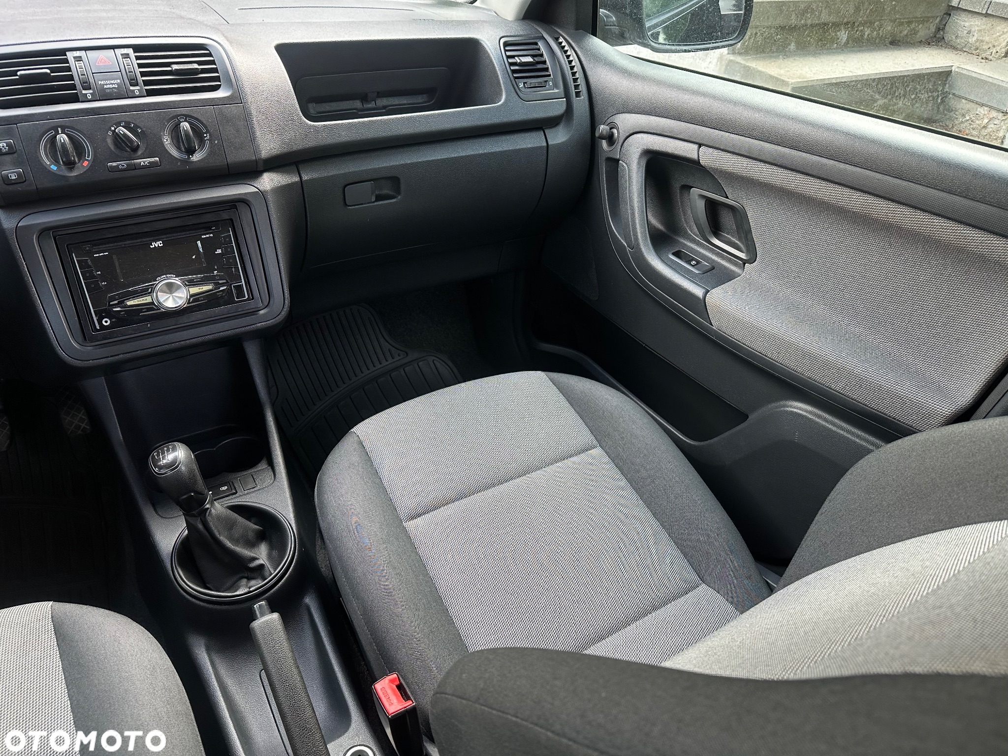 Skoda Fabia 1.2 TSI Active Plus - 19