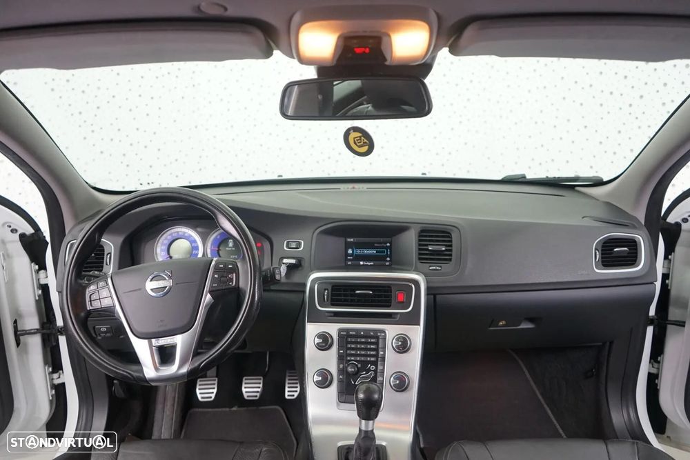 Volvo V60 1.6 D2 R-Design - 16