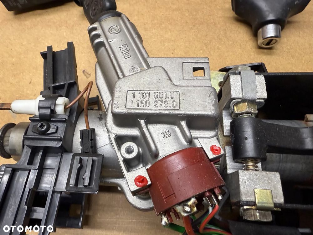 STACYJKA BMW E34 E32 LIFT ZESTAW WKŁADEK KLAMKI KLUCZYK KLAMKA LEWA PRAWA ZAMEK TYŁ KLAPY M60 540i 740i V8 RARYTAS - 21