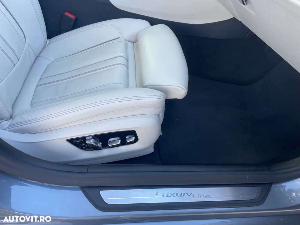 BMW Seria 5 530d xDrive AT MHEV - 8