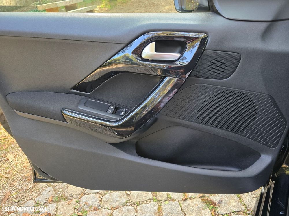 Peugeot 208 1.2 PureTech Active - 20