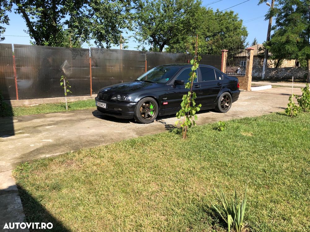 BMW Seria 3 320i - 14