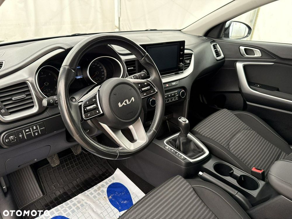 Kia Ceed - 14