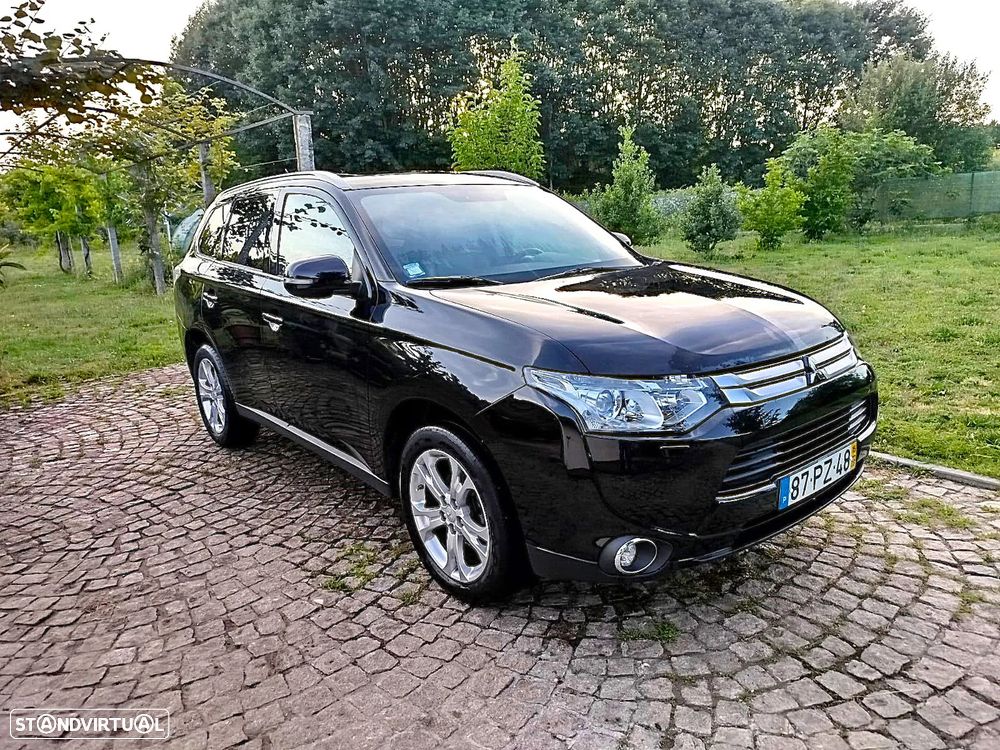 Mitsubishi Outlander 2.2 DI-D Instyle Navi - 1