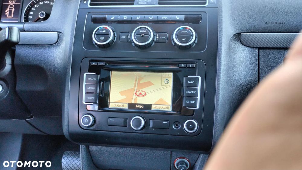 Volkswagen Touran 1.4 TSI DSG MATCH - 12