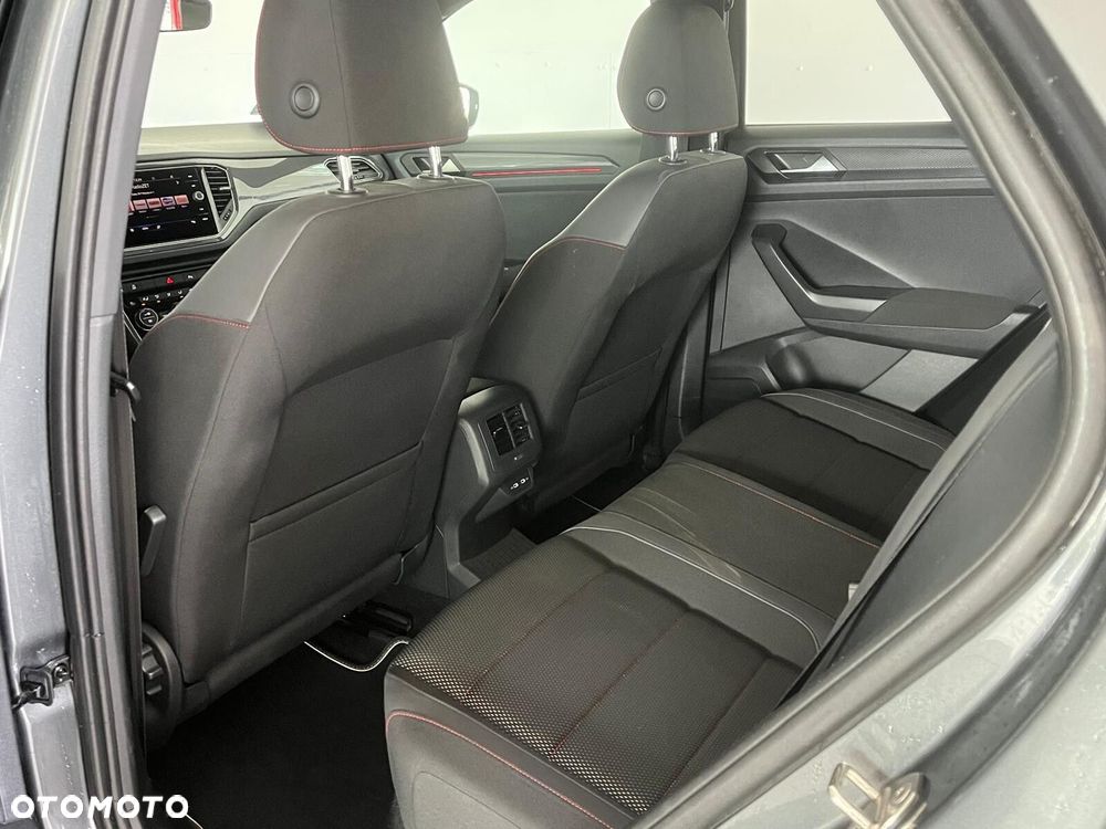 Volkswagen T-Roc - 32