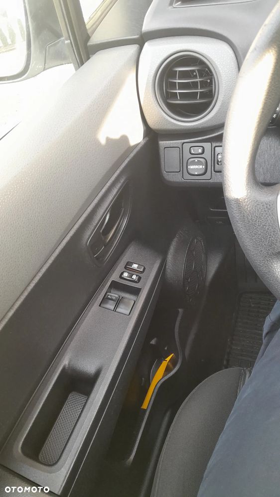 Toyota Yaris - 8