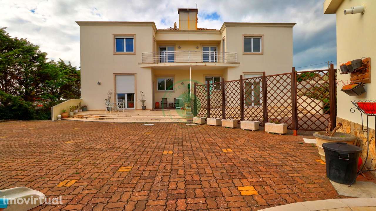 Moradia T8 com Piscina - Grande imagem: 2/48