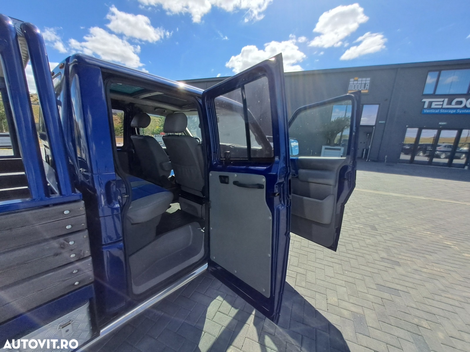Volkswagen Transporter - 12