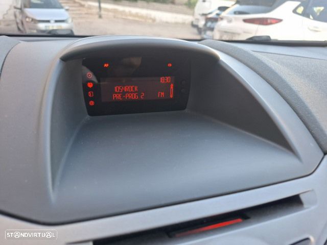 Ford Fiesta 1.25 Trend - 13