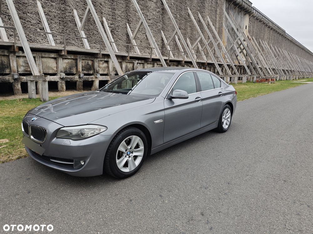 BMW Seria 5 525d - 1
