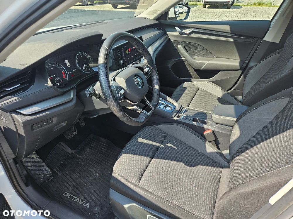 Skoda Octavia 2.0 TDI Ambition DSG - 9