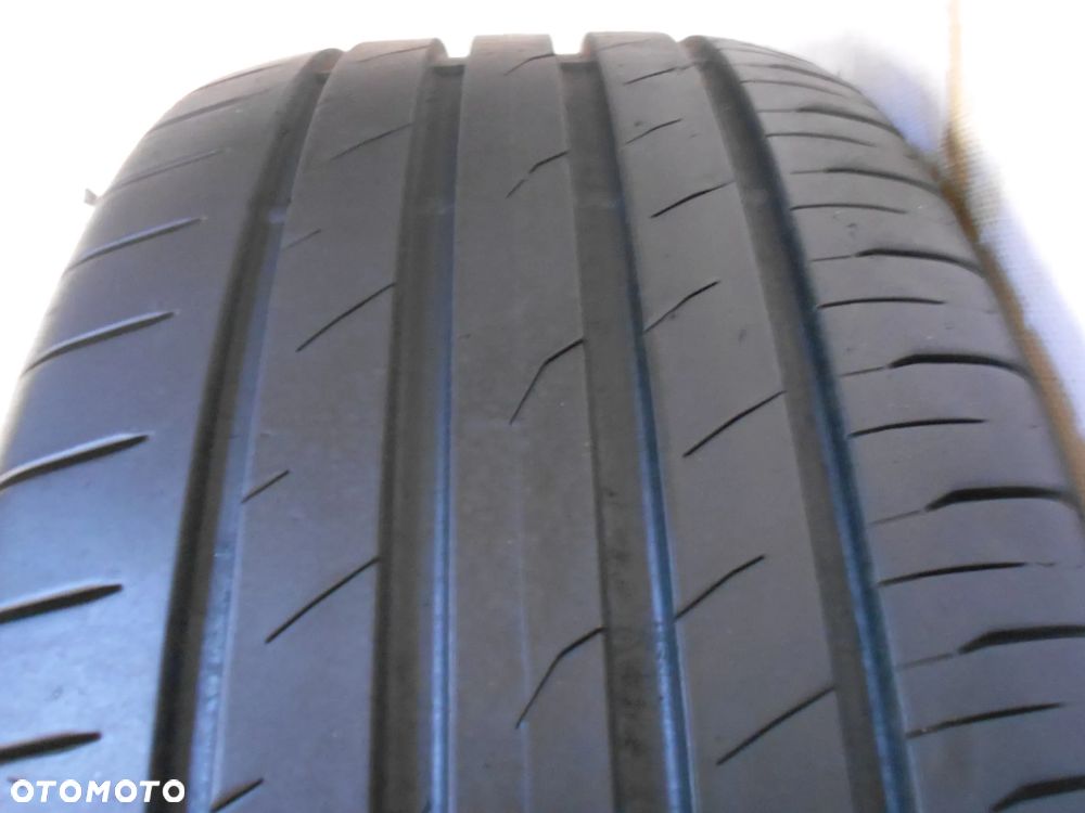 OPONA POJEDYNKA 225/55R17 TOYO PROXES COMFORT DOT 3123 7.9MM - 2