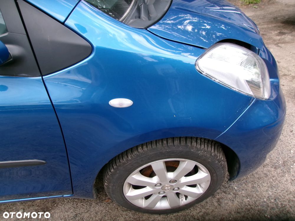 BŁOTNIK P.P TOYOTA YARIS II  05-11 8T7 - 1