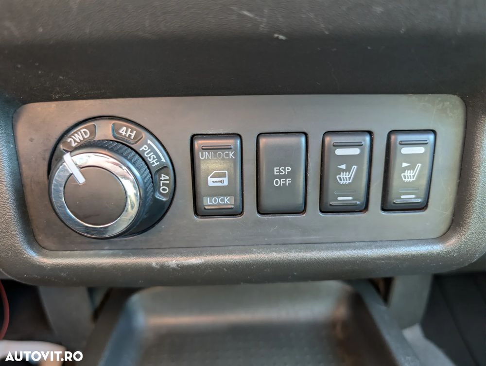 Nissan Navara 2.5 dCi Double Cab LE - 25